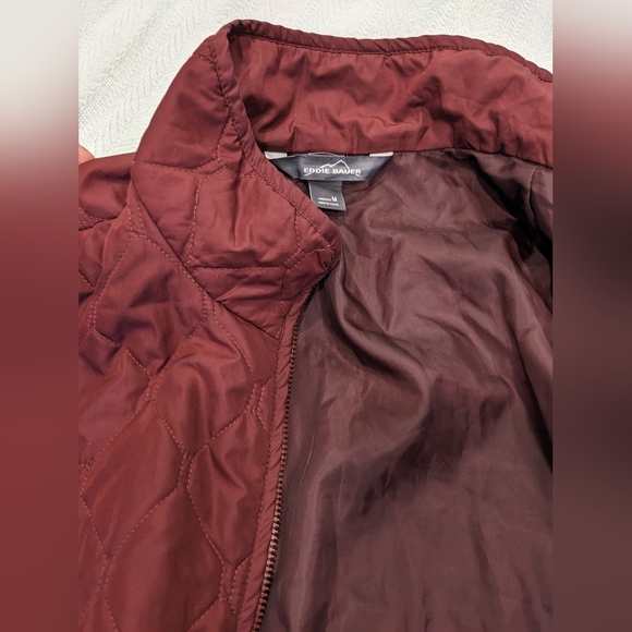 EUC Eddie Bauer lightweight packable puffer - burgundy a-line - Picture 2 of 4